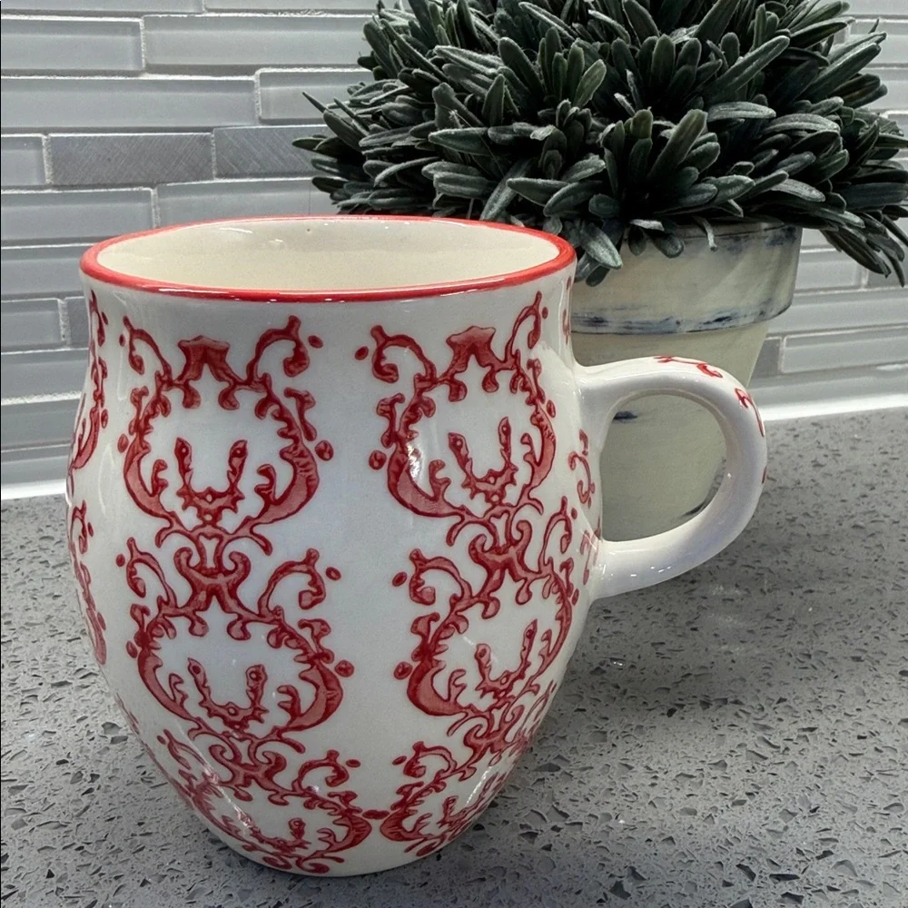 Sur la Table White Ceramic Mug with red Filigree Pattern